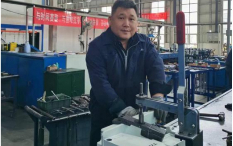 扎根在一线 奋斗在岗位